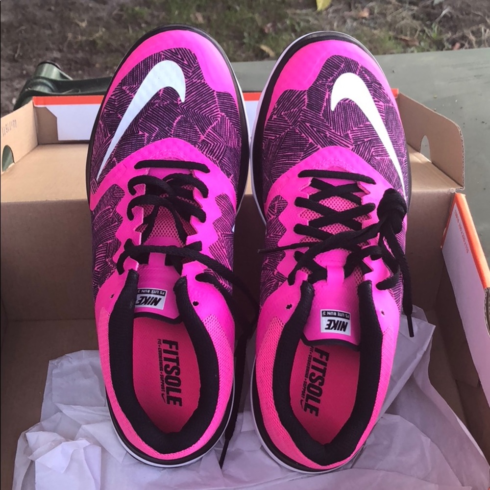 Women Nike FS lite run 3 print size 9.5